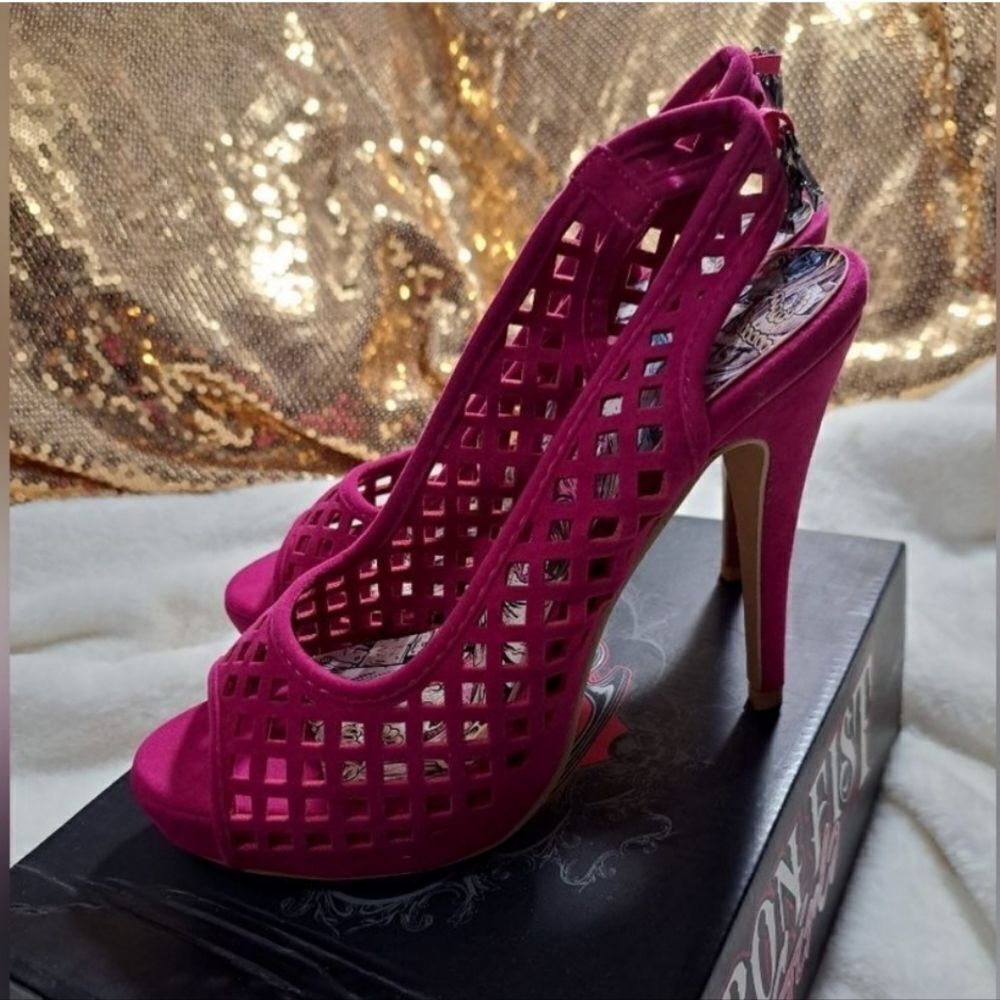 NIB Iron Fist High & Dry Platform